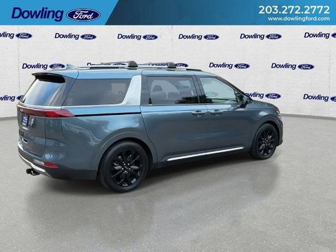 Used 2024 Kia Carnival SX image 3