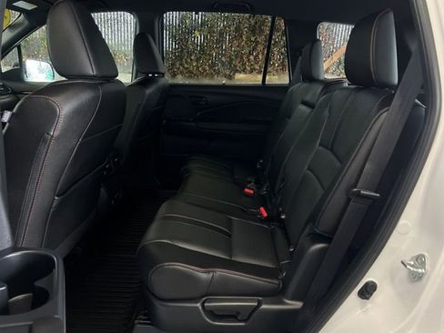 Used 2024 Honda Passport TrailSport image 15