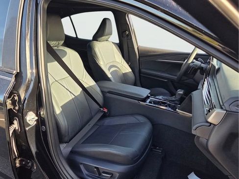 Used 2025 Toyota Camry XSE FWD image 19