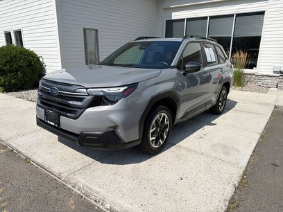 Used 2025 Subaru Forester Premium w/ Convenience Package #1