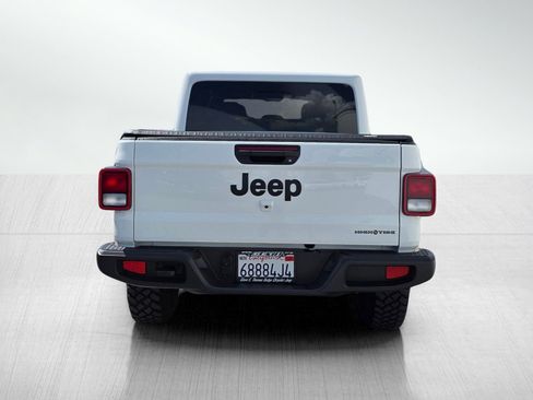 Used 2025 Jeep Gladiator Sport image 5