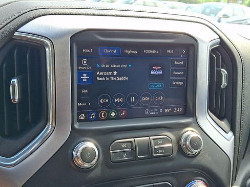 Used 2022 GMC Sierra 1500 SLT w/ SLT Premium Package AWD/4WD image 17