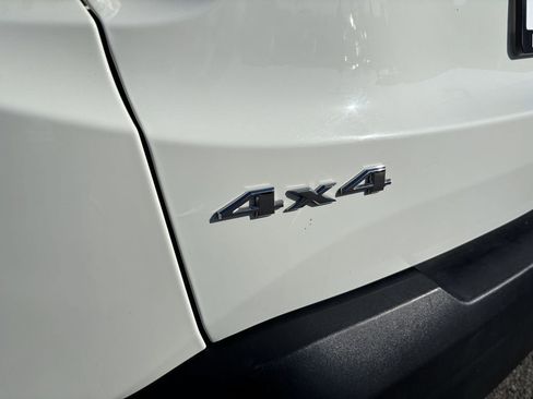 Used 2023 Jeep Renegade Latitude image 12