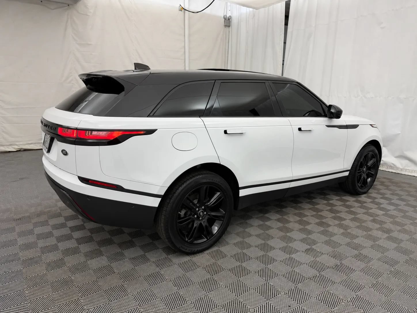 Used 2021 Land Rover Range Rover Velar S AWD/4WD image 5