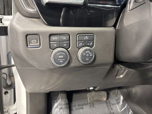 Used 2023 Chevrolet Silverado 1500 RST AWD/4WD image 19