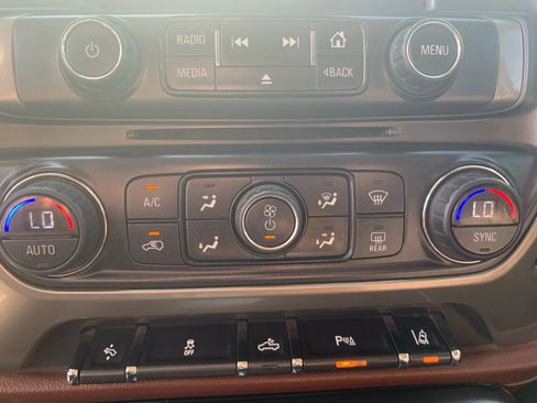 Used 2015 Chevrolet Silverado 1500 High Country w/ High Country Premium Package image 22