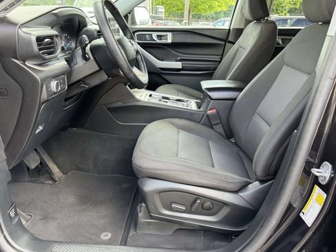 Used 2022 Ford Explorer XLT AWD/4WD image 21
