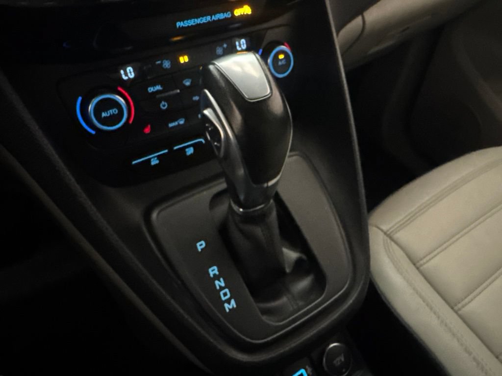 Used 2019 Ford Transit Connect Titanium FWD image 32