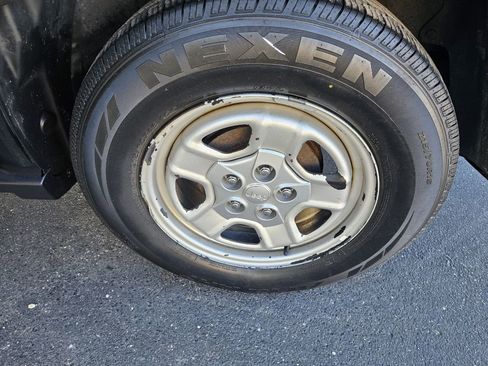 Used 2016 Jeep Patriot Sport image 20