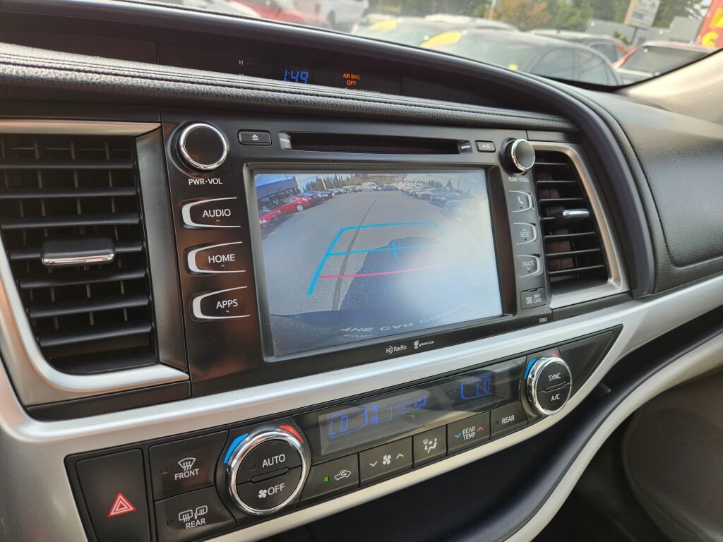 Used 2015 Toyota Highlander XLE AWD/4WD image 31