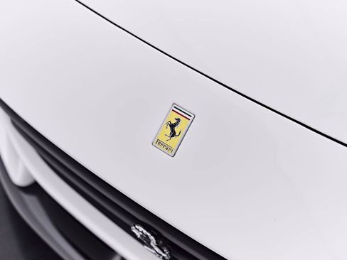 Used 2022 Ferrari Portofino M RWD image 31