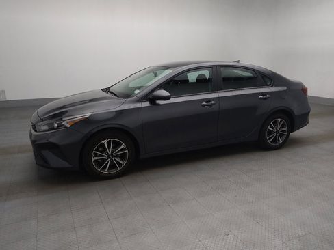 Used 2023 Kia Forte Sedan FWD image 2