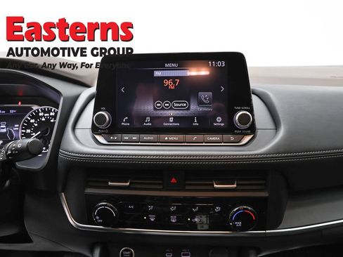 Used 2023 Nissan Rogue S AWD/4WD image 12