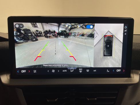 Used 2025 Ford Explorer ST-Line image 12