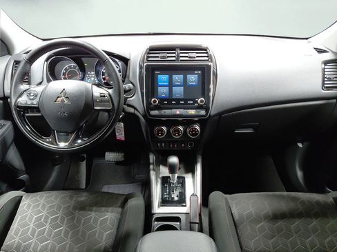 Used 2025 Mitsubishi Outlander Sport LE AWD/4WD image 21