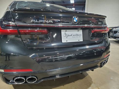 Used 2022 BMW ALPINA B7 xDrive image 49