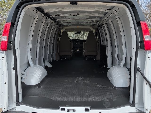 New 2026 Chevrolet Express 2500 Extended w/ Driver Convenience Package RWD image 6