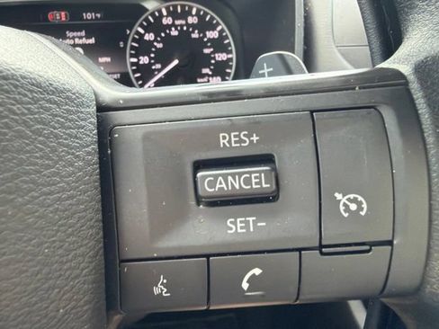 Used 2026 Nissan Rogue S FWD image 31