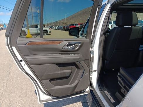 Used 2023 Chevrolet Tahoe High Country image 36
