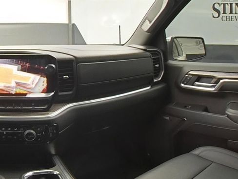 Used 2024 Chevrolet Silverado 1500 LTZ AWD/4WD image 18