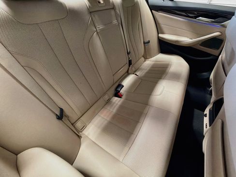 Used 2021 BMW 530i w/ Premium Package RWD image 14