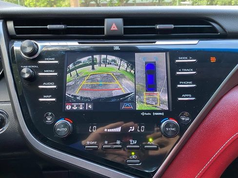 Used 2018 Toyota Camry XSE w/ Driver Assist Package FWD image 24