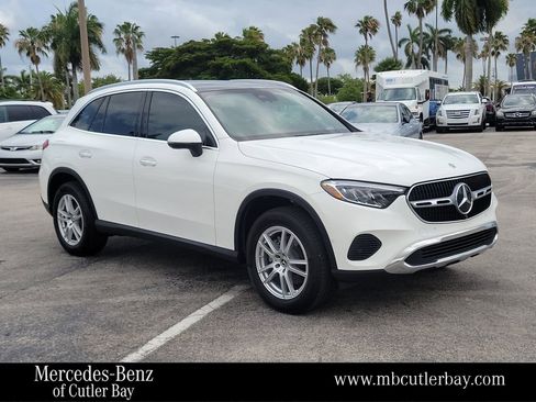 Used 2023 Mercedes-Benz GLC 300 4MATIC image 1