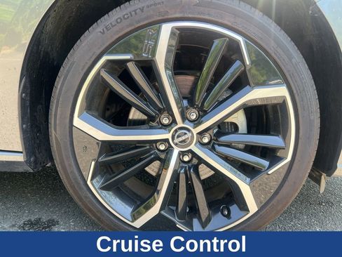 Used 2024 Nissan Altima 2.5 SR FWD image 11