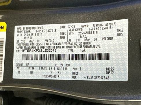 Used 2025 Ford Ranger Lariat w/ FX4 Off-Road Package AWD/4WD image 26