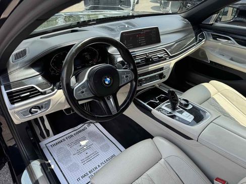 Used 2021 BMW 750i xDrive w/ Executive Package AWD/4WD image 11