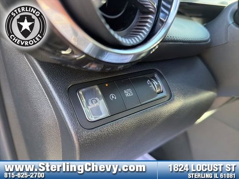 New 2026 Chevrolet Equinox LT image 18