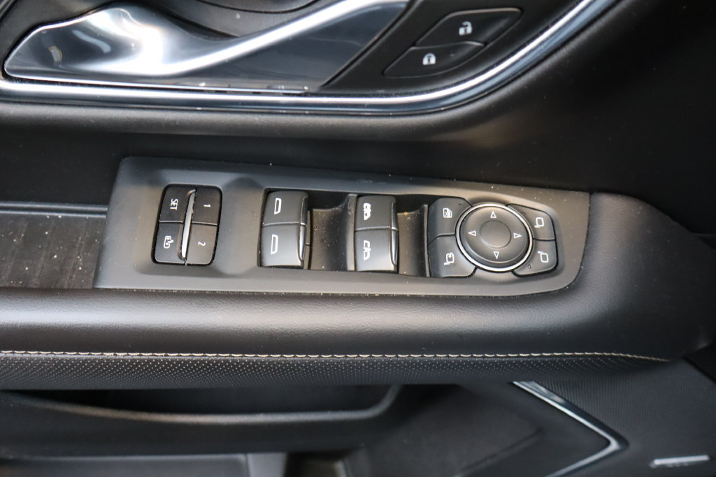Used 2023 Chevrolet Tahoe Premier AWD/4WD image 19