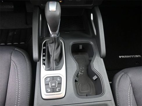 New 2026 Nissan Frontier SV image 4