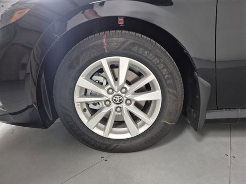 New 2026 Toyota Camry Hybrid image 10