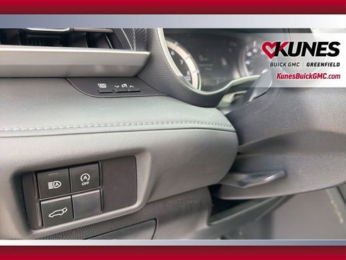 Used 2024 Toyota Highlander XSE AWD/4WD image 19