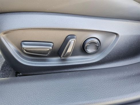 New 2026 Toyota Prius Plug-In Hybrid image 25