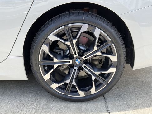 New 2026 BMW 330i Sedan w/ Convenience Package RWD image 7