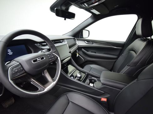 New 2026 Jeep Grand Cherokee L Limited image 31