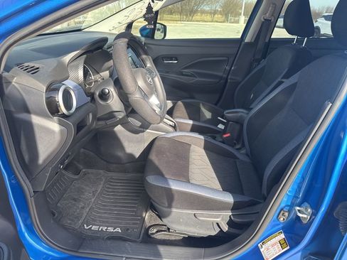 Used 2024 Nissan Versa SV w/ Trunk Package image 9