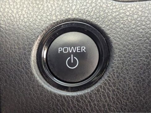 Used 2025 Toyota Camry SE FWD image 35