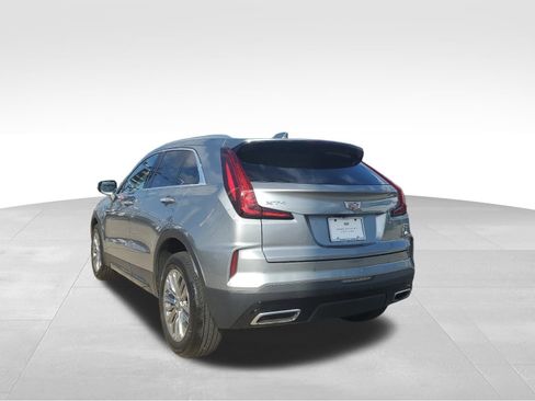 Used 2025 Cadillac XT4 Premium Luxury image 6