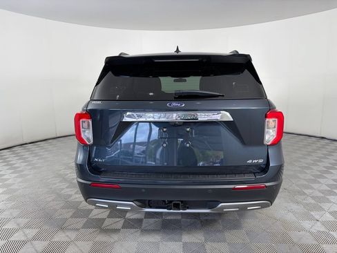 Used 2022 Ford Explorer XLT w/ Equipment Group 202A AWD/4WD image 6