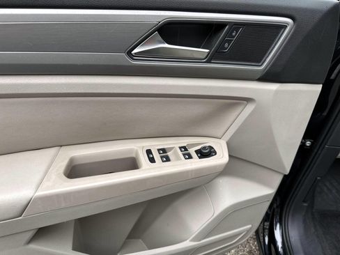 Used 2018 Volkswagen Atlas SE image 16