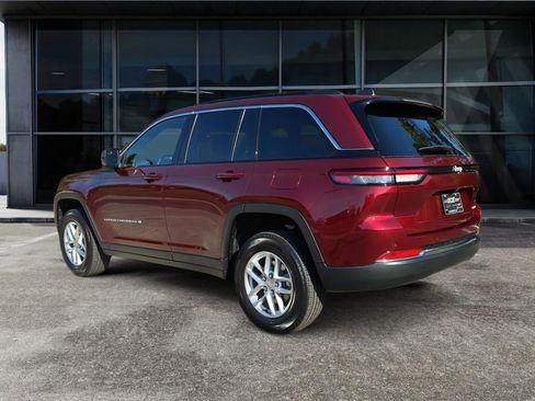 New 2025 Jeep Grand Cherokee Laredo X w/ Luxury Tech Group I image 5