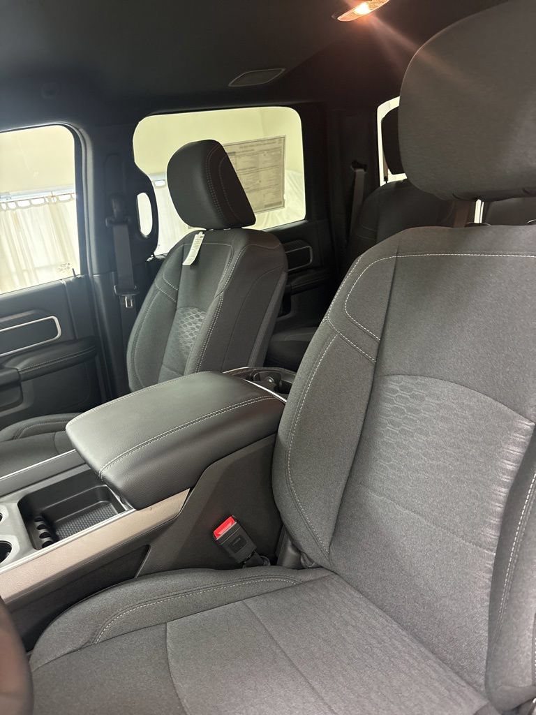 New 2026 RAM 2500 Big Horn AWD/4WD image 16
