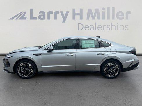 New 2026 Hyundai Sonata SEL FWD image 2