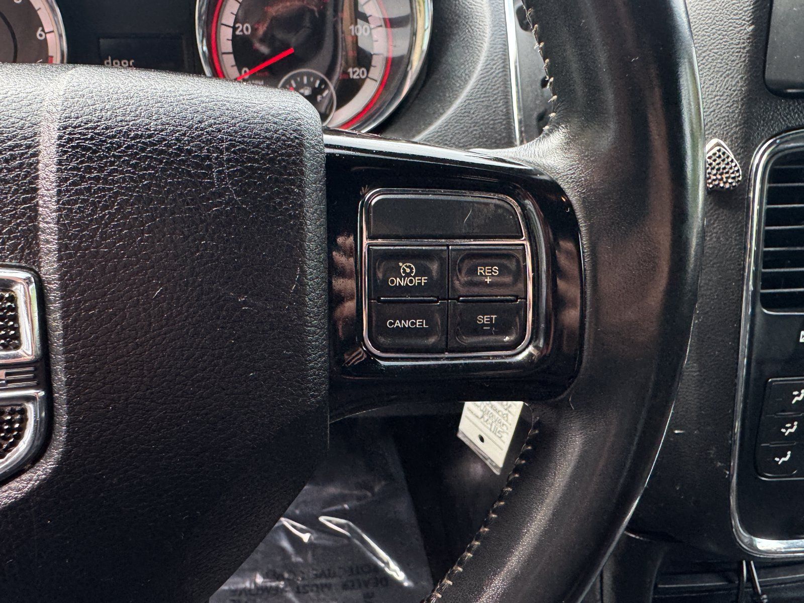 Used 2018 Dodge Grand Caravan SE FWD image 34