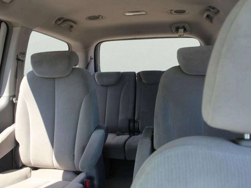 Used 2006 Kia Sedona EX FWD image 9