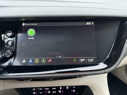 Used 2022 Buick Envision Avenir w/ Technology Package II image 34