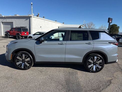New 2026 Mitsubishi Outlander SE FWD image 4
